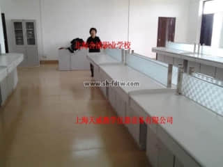 如何选择理想的教学设备