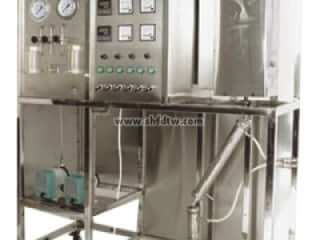 数字型气固相流化床催化反应实验装置
