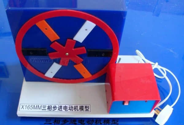 透明电动机模型(图8)