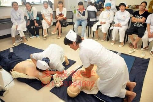 溺水急救教学人 成绩好坏教学工具是关键(图1)