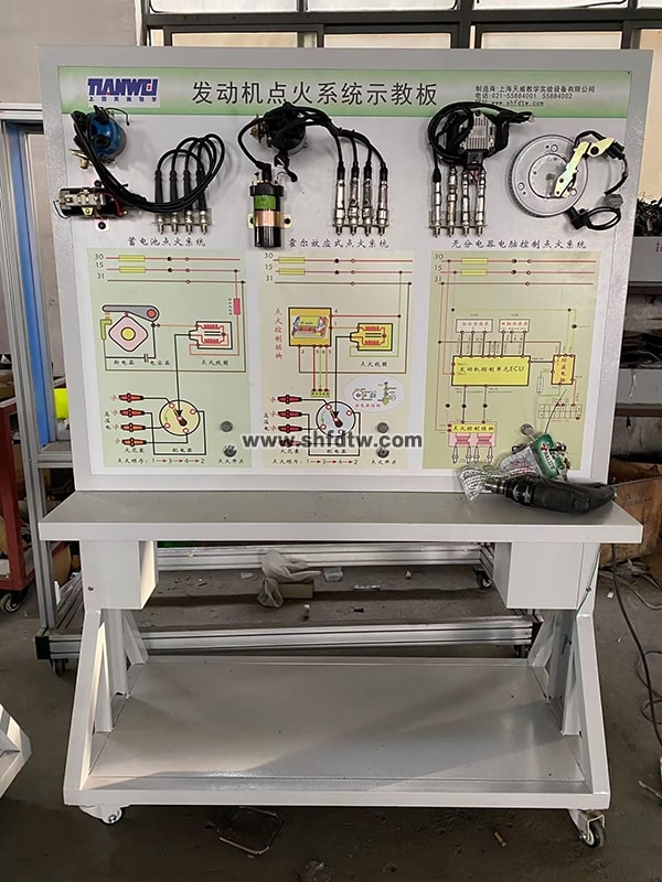 发动机点火与喷射系统示教板（帕萨特）(图1)